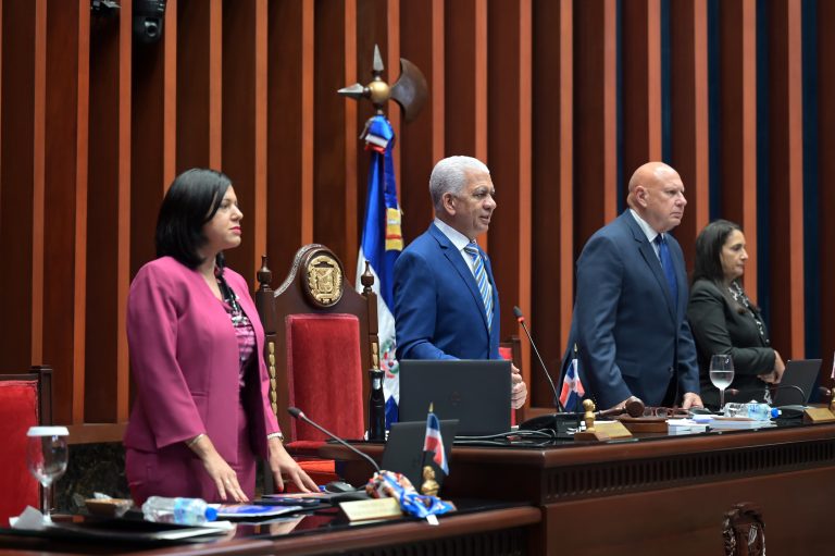 El Senado de la República solicita a Luis Abinader reconocer a Edmundo González Urrutia como presidente electo de Venezuela