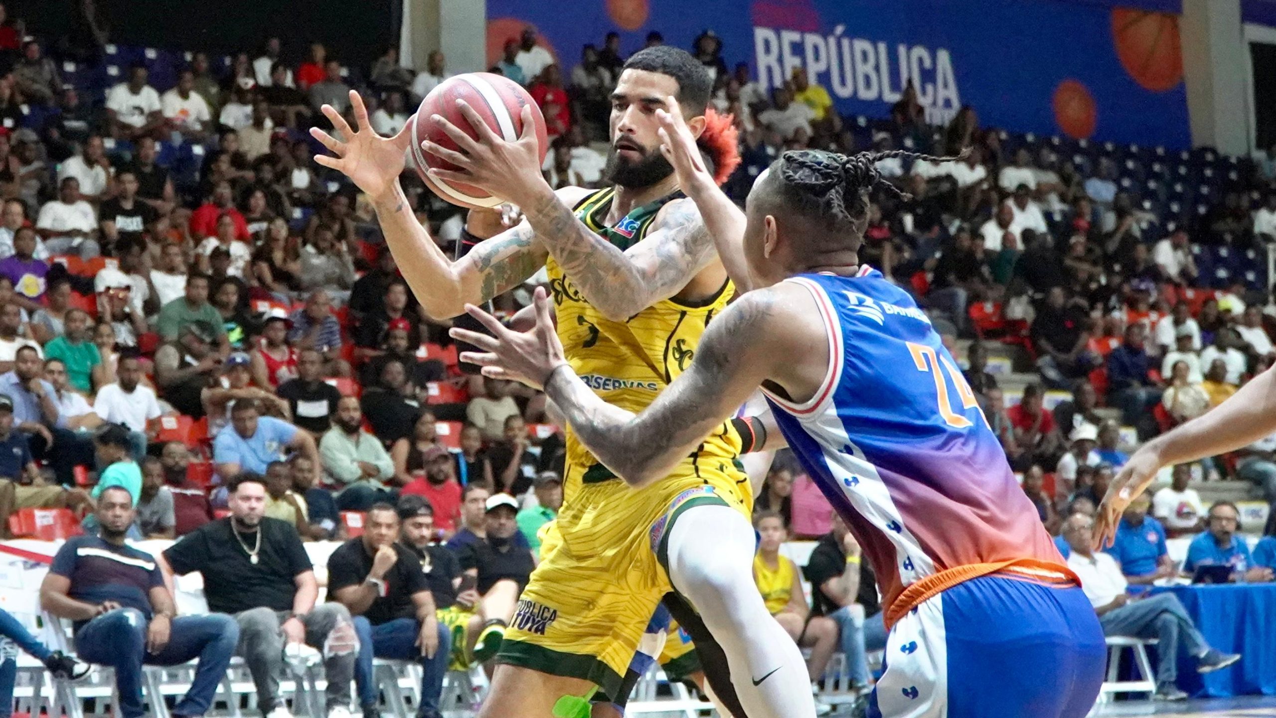 San Carlos Rompe Racha Negativa y Vence a Huellas del Siglo 85-81 en el TBS Distrito 2024