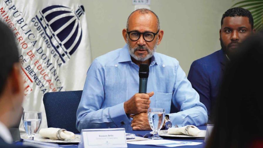 Inabie Anuncia Proceso para Eliminar Miles de Uniformes y Mochilas Almacenados Desde Hace Más de Una Década