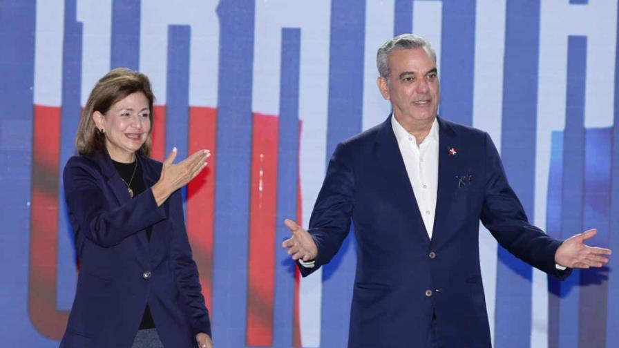 Presidente Luis Abinader y vicepresidenta Raquel Peña presentan su declaración de patrimonio