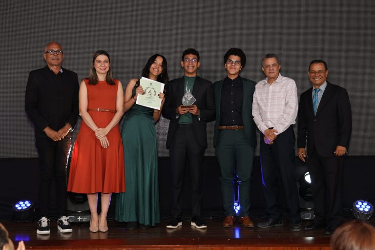 “Hypnosis” e “Inefable valor” obtienen primeros lugares en el Festival Minuto del Agua 2024