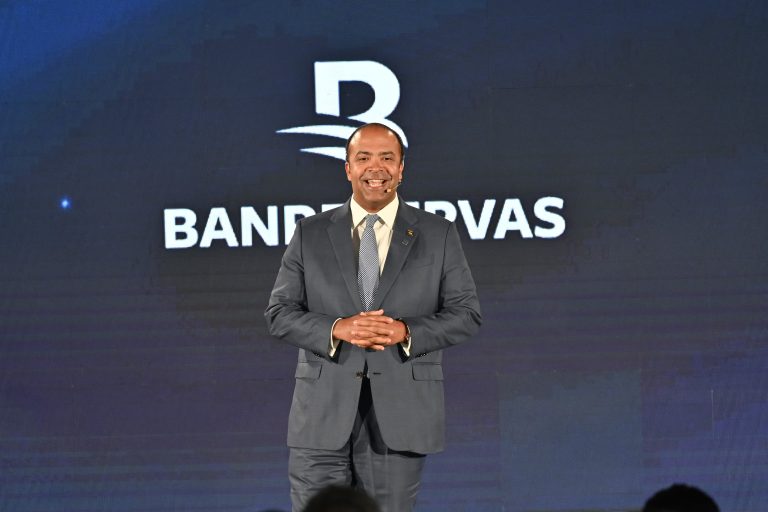 Banco de Reservas lanza el libro "Reservas de la Crónica Deportiva Dominicana"