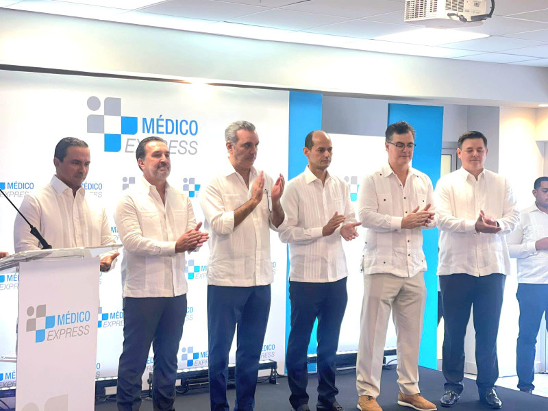 Inauguración del centro Médico Express en Santo Domingo Este con presencia del presidente Luis Abinader