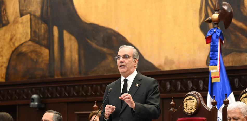 Presidente Abinader rechazó propuestas para habilitar a Danilo Medina en la reforma constitucional