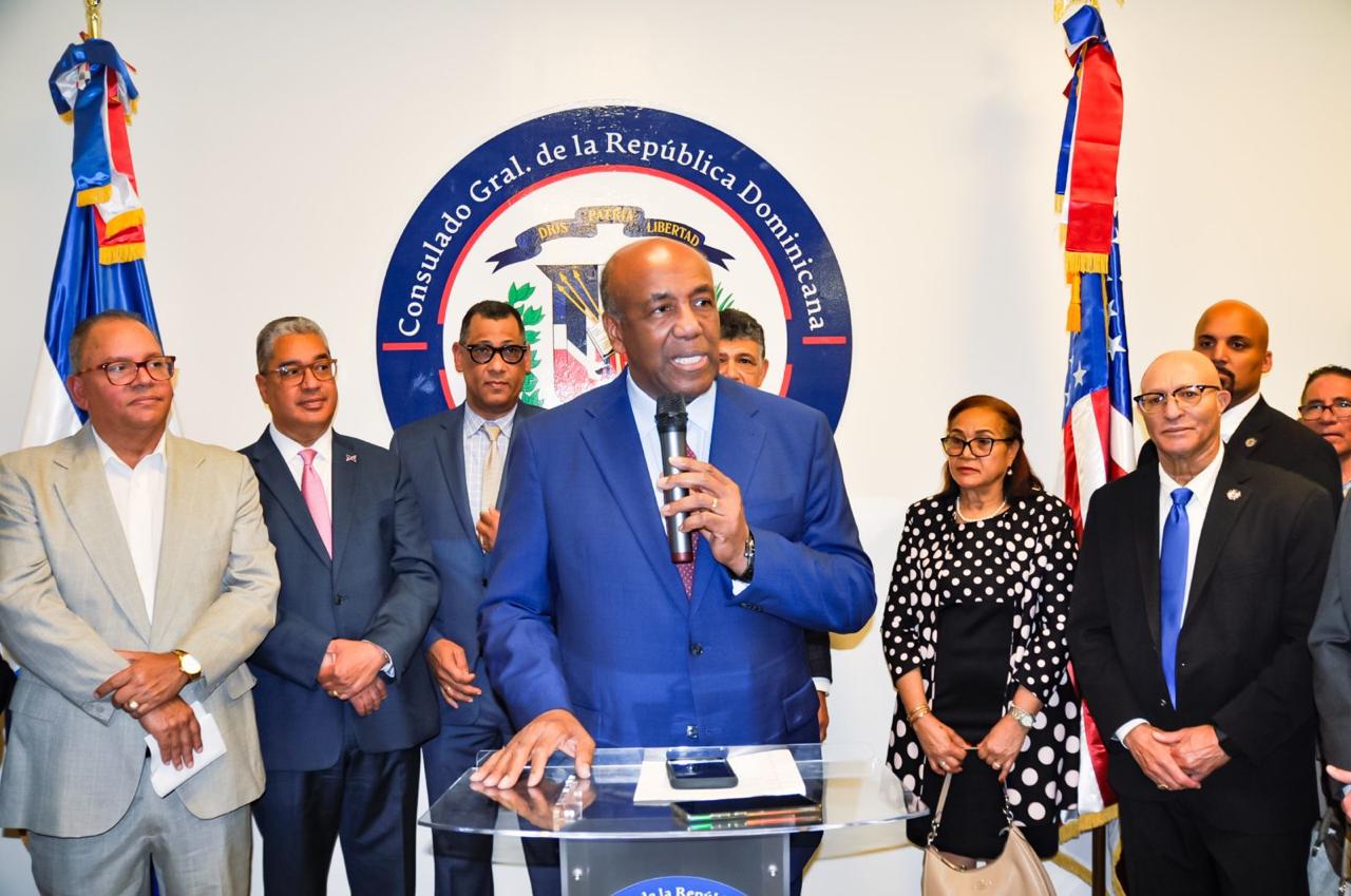 Antonio Almonte Reynoso asume como Cónsul General en Boston y se compromete a defender los intereses de la comunidad dominicana en Massachusetts