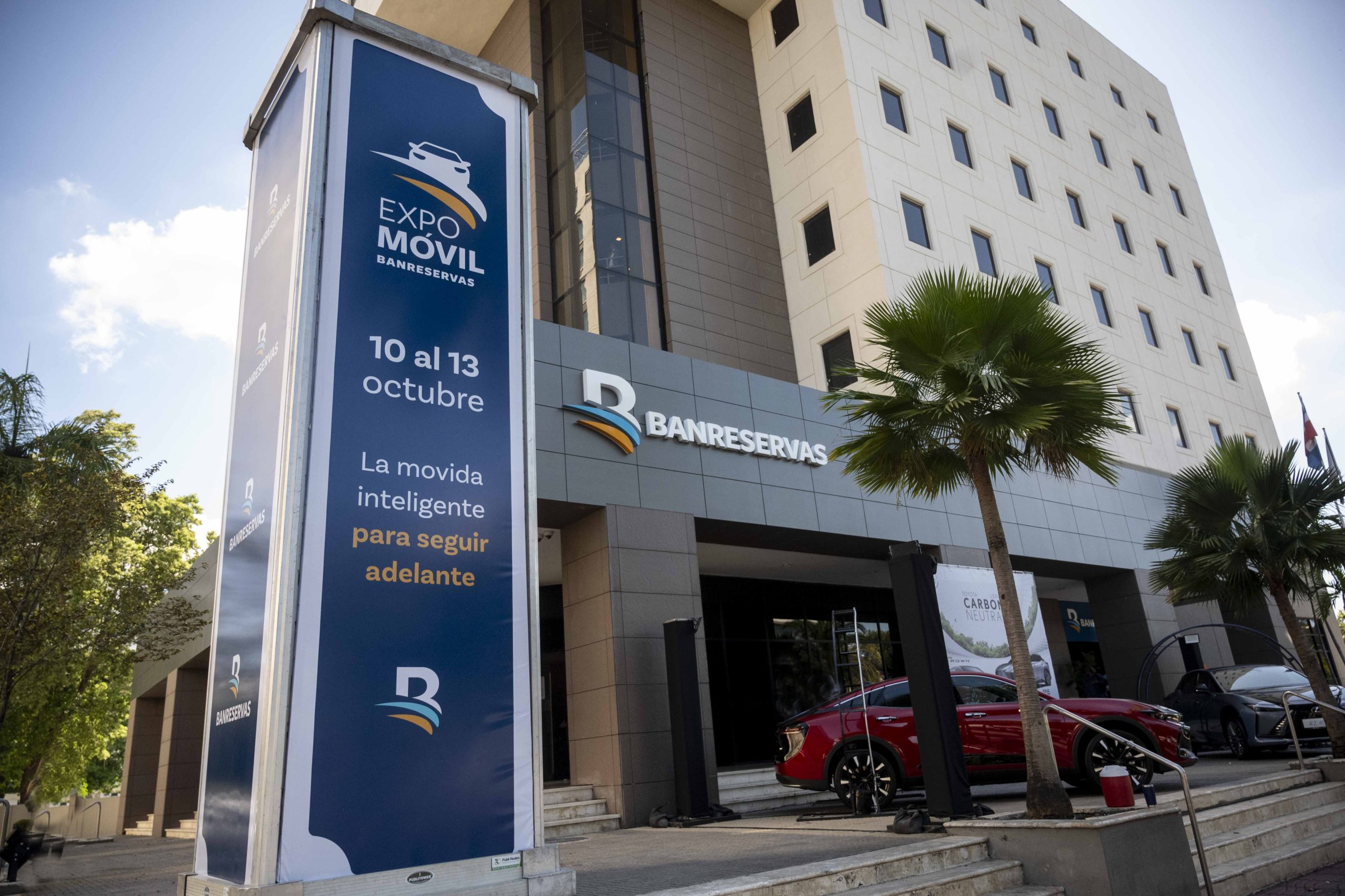 Banco de Reservas corrige error en transferencia a colaboradores del Ministerio de Medio Ambiente