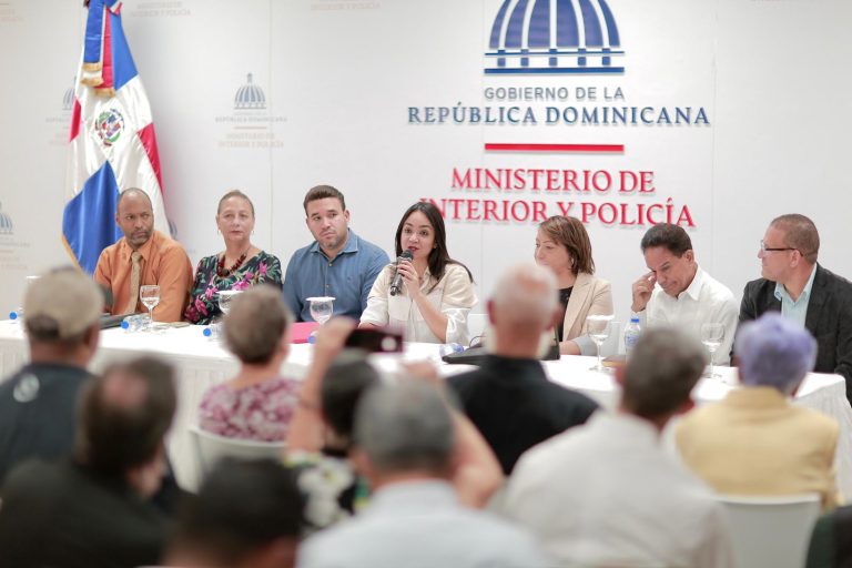Faride Raful se reúne con más de 50 Juntas de Vecinos del Gran Santo Domingo para abordar denuncias comunitarias