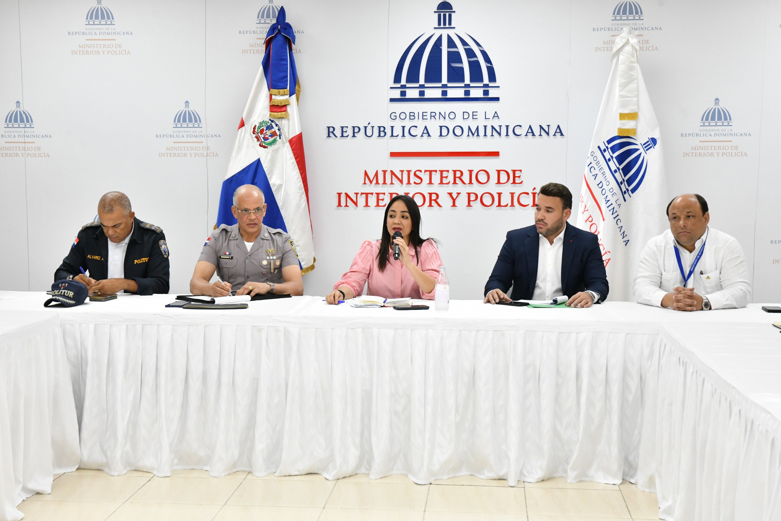 Ministerio de Interior y Policía Inicia Categorización de Establecimientos Nocturnos para Regular Horarios y Normativas
