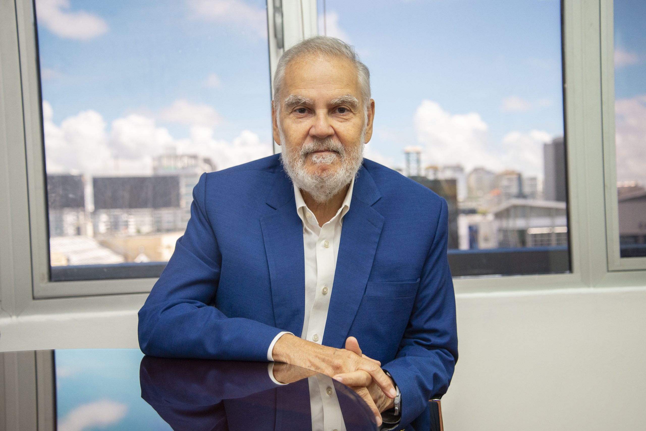 Ceara Hatton favorece sostenibilidad financiera en la Seguridad Social