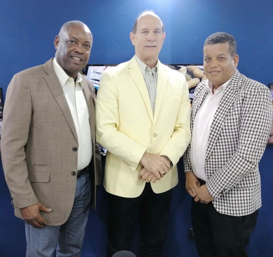 Iván Mieses: El Rubio de Oro del Baloncesto Dominicano Comparte Su Inspiradora Trayectoria