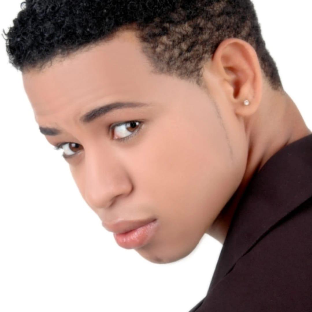 El Don Noel Conquista Europa con su Sencillo de Bachata 'Me Hace Falta'