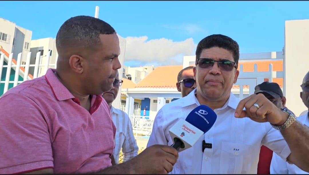 El alcalde Dio Astacio respalda deportaciones masivas de haitianos indocumentados en Santo Domingo Este