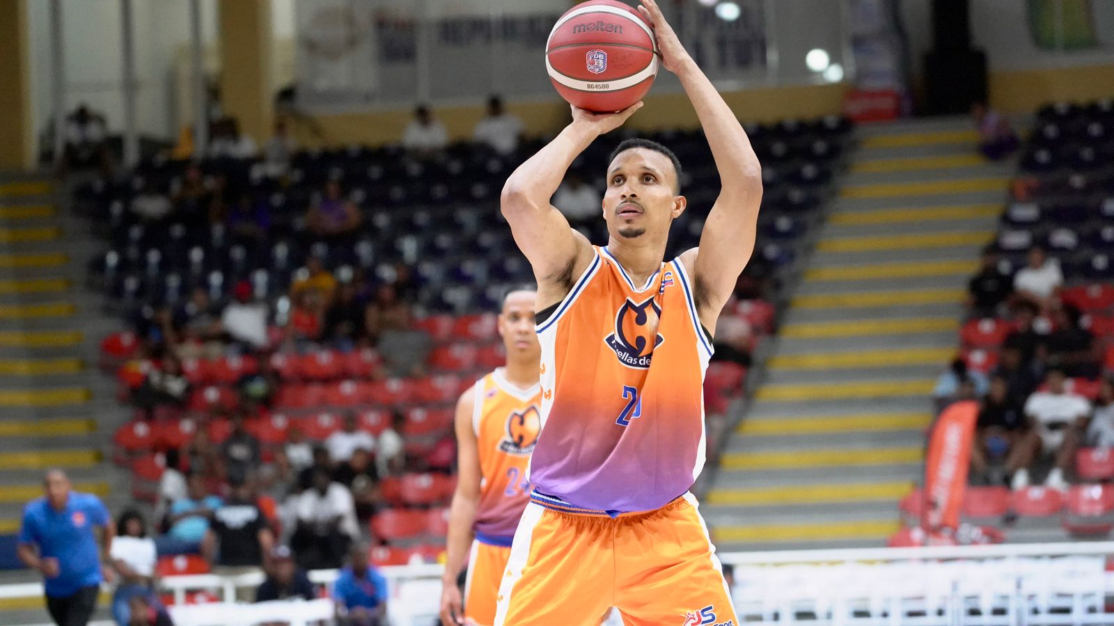 Huellas del Siglo Asegura su Plaza en la Fase de Clasificación tras Vibrante Victoria sobre Mauricio Báez