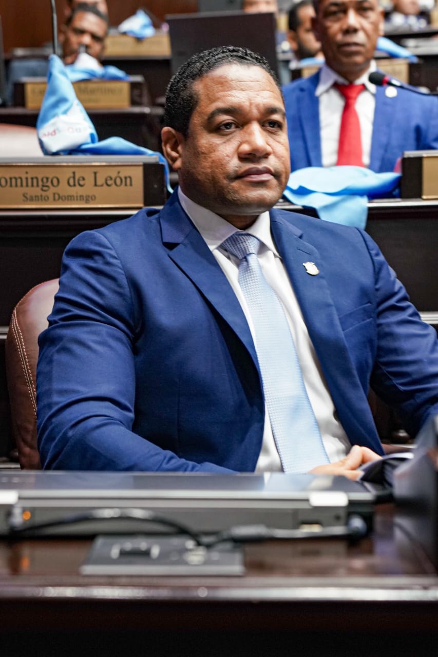 Diputado Rafael Pérez Urge a Autoridades a Rescatar la Carretera Mencia-La Altagracia en Pedernales