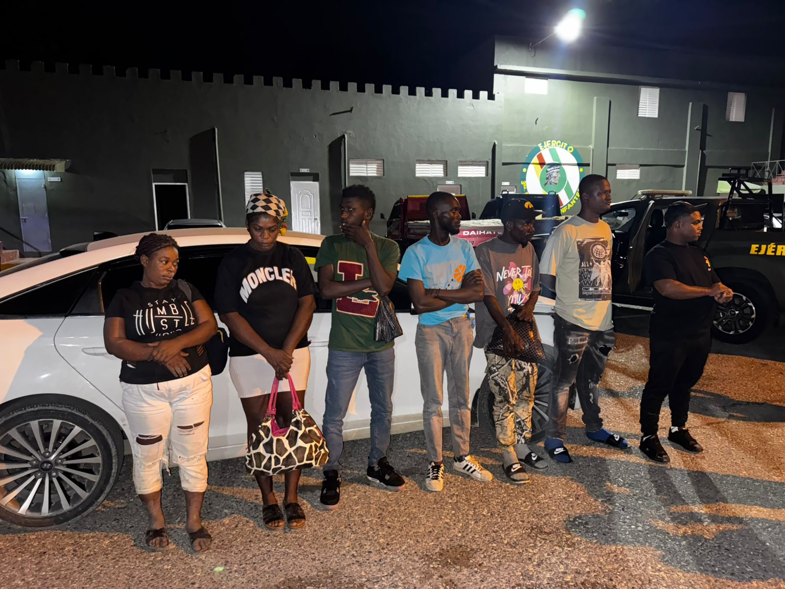 Operativo del ERD Desmantela Redes de Tráfico de Extranjeros y Confisca Dinero Ilegal