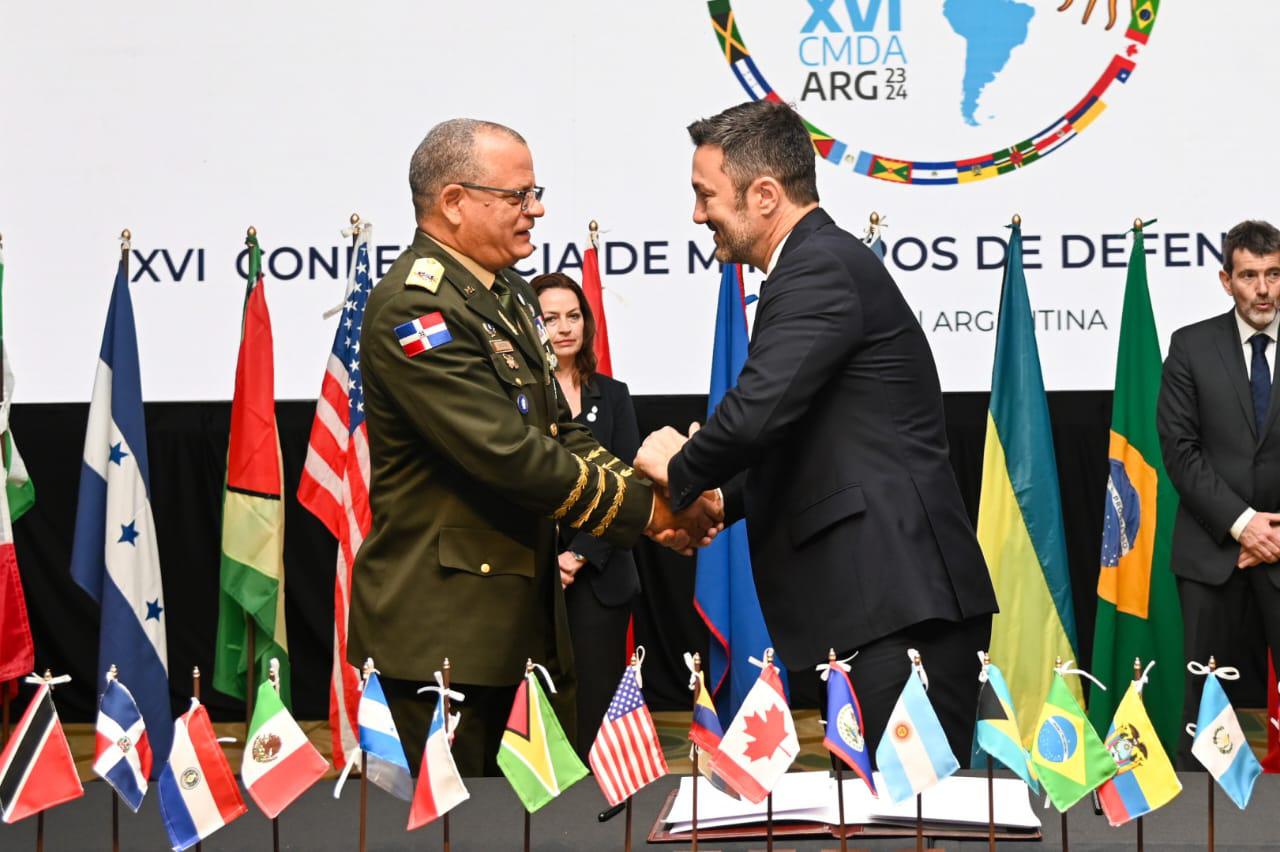 Teniente General Fernández Onofre Resalta la Importancia de la Cooperación Regional en la XVI Conferencia de Ministros de Defensa de Las Américas