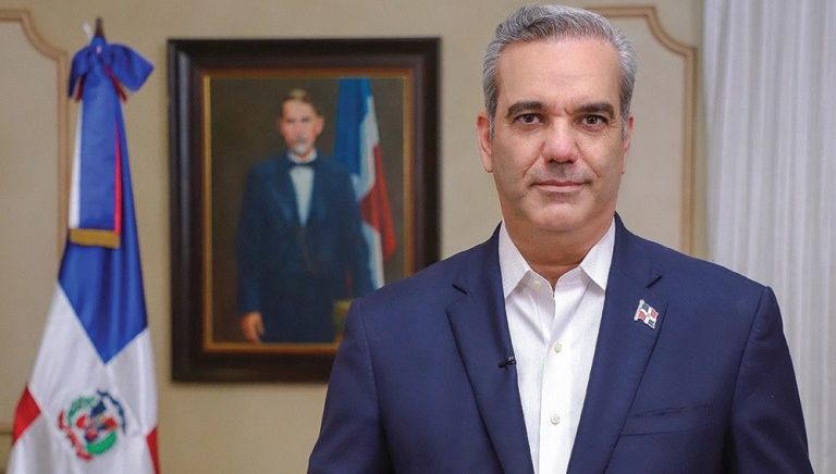 Abinader renueva su Gabinete con cambios en ministerios clave
