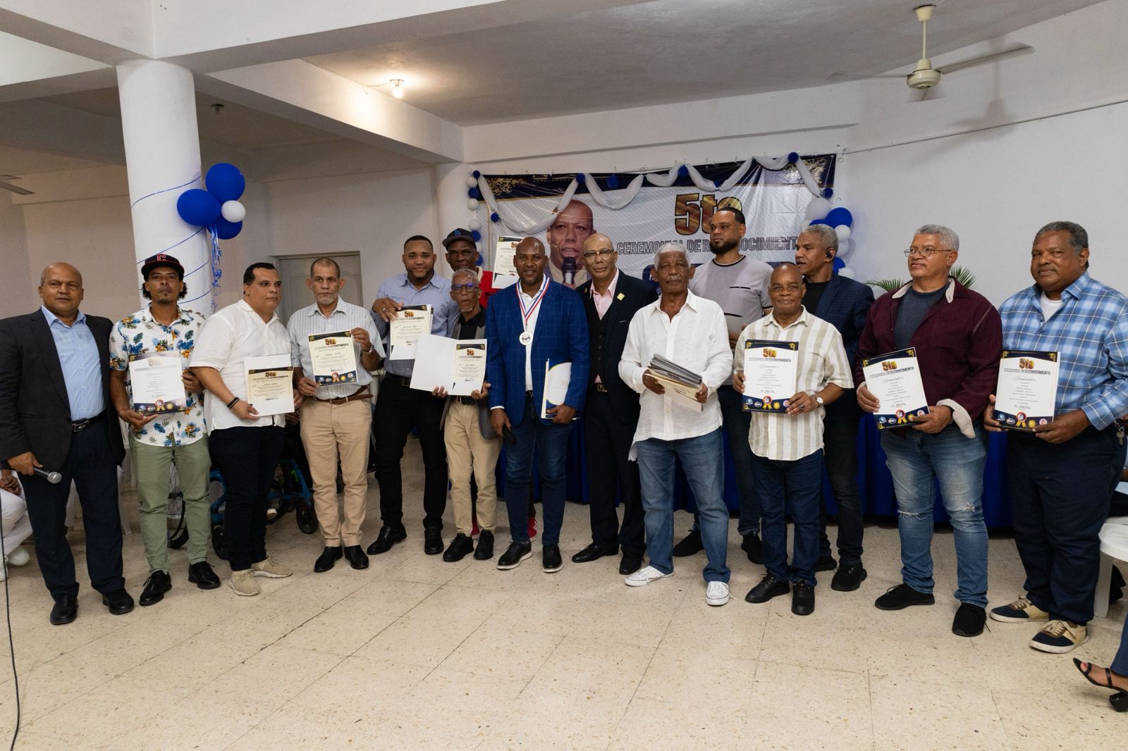 Reconocimiento a la Dedicación de Reporteros Gráficos en la Quinta Entrega de Premios de Multimedios Alberto Díaz