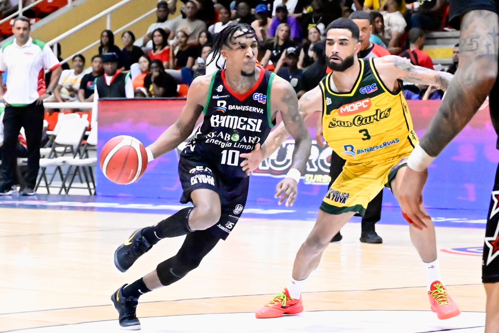 Bameso se Adelanta en la Semifinal B del TBS Distrito 2024 con un Triunfo Apasionante