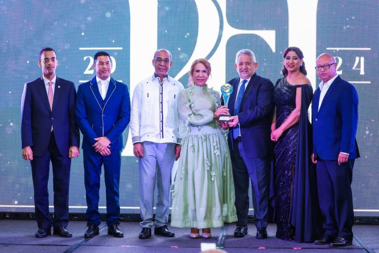 Ivonne Ferreras ganadora del Gran Premio “Epifanio Lantigua 2024”