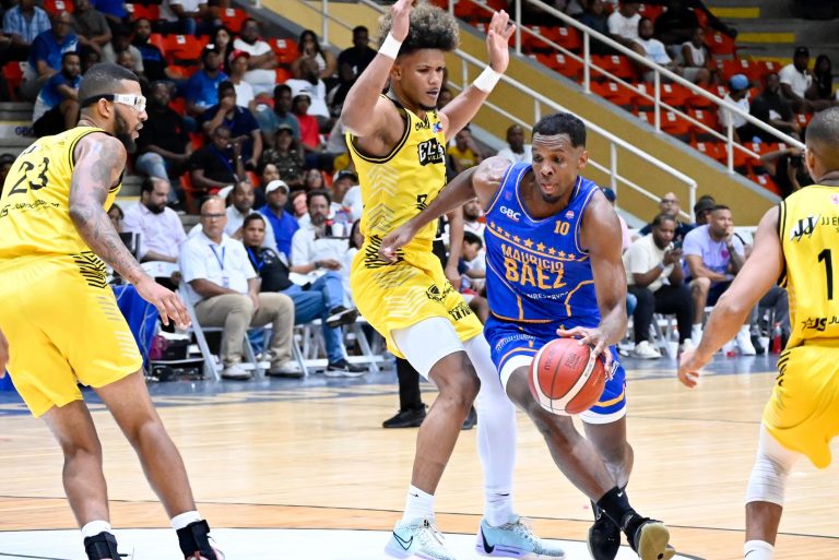 Club Mauricio Báez Asegura Su Dominio en la Semifinal A del TBS Distrito