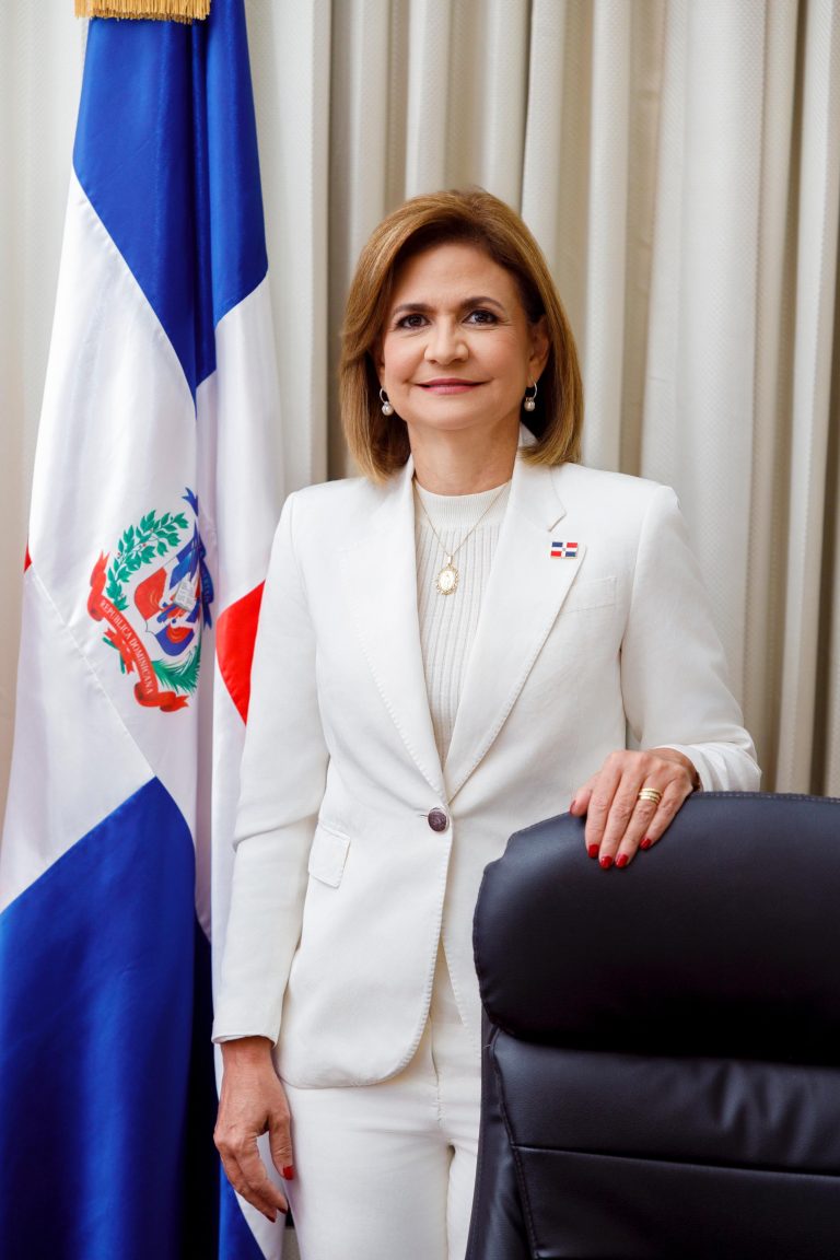 Raquel Peña lidera acciones inmediatas tras fuertes lluvias en Puerto Plata