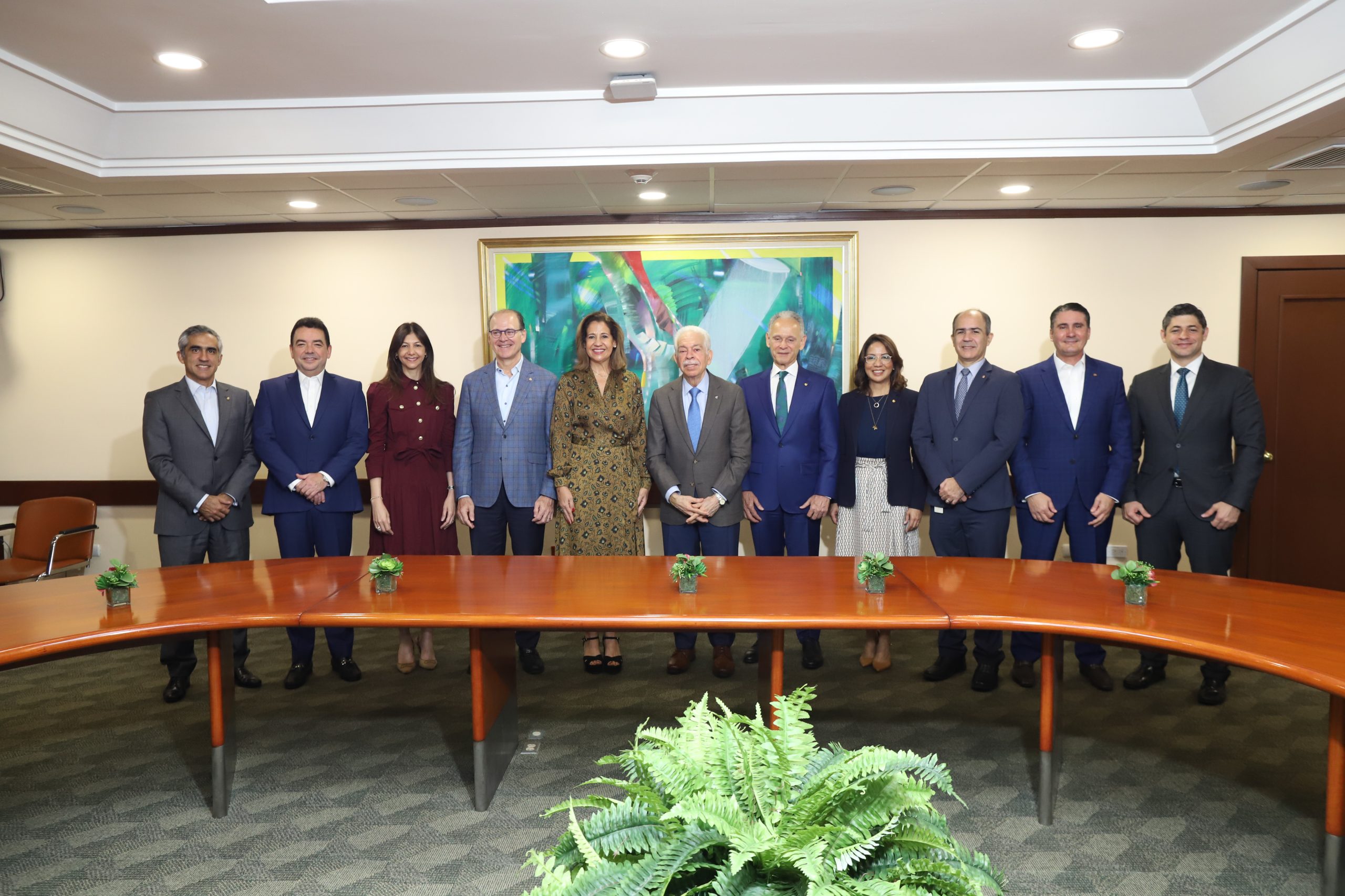 El Centro Financiero BHD refuerza su compromiso con la educación a través de Guardianes de la Academia