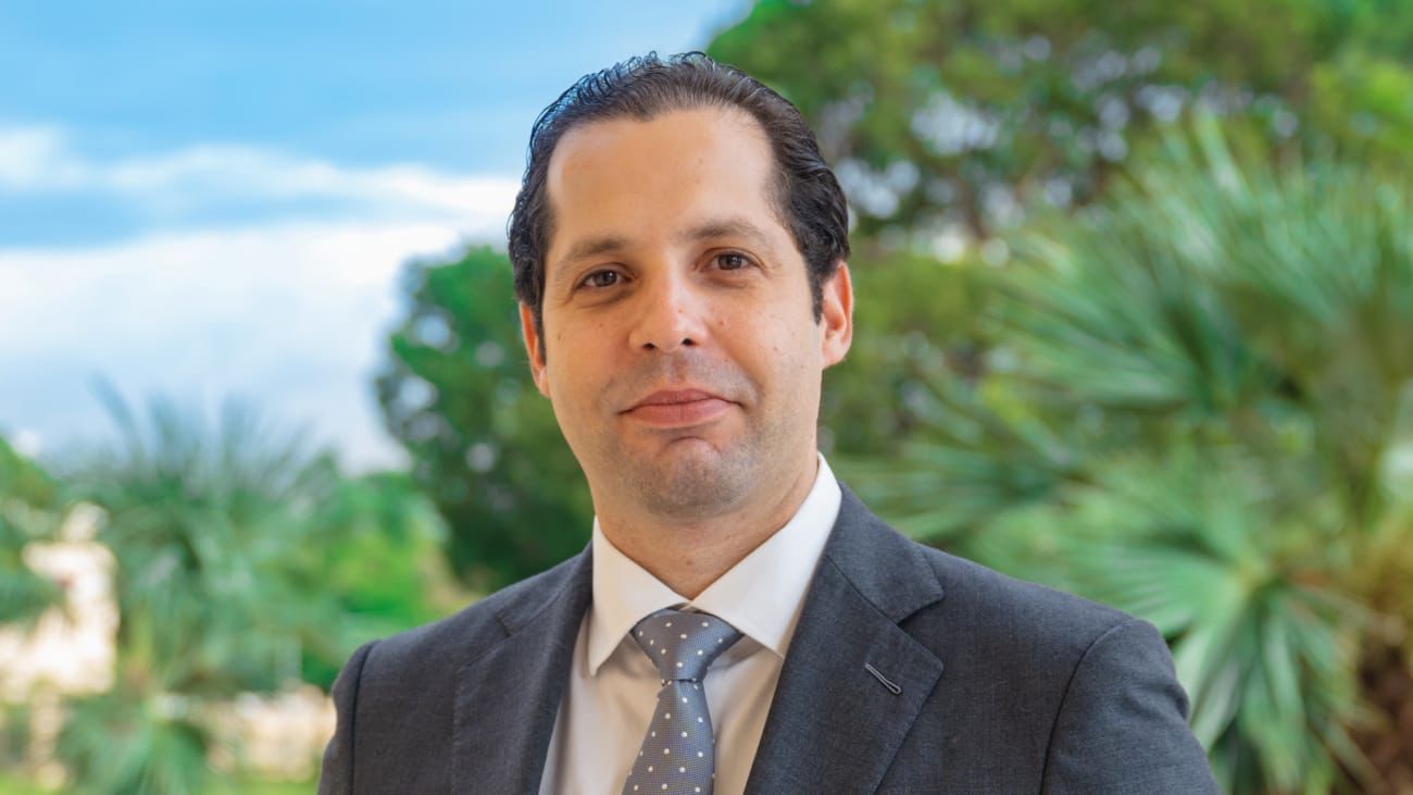 El Superintendente del Mercado de Valores destaca crecimiento positivo y sostenibilidad en la economía dominicana