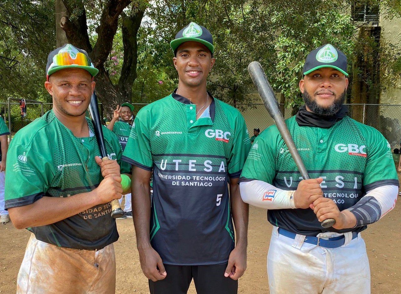 UTESA avanza a la final del Torneo Nacional de Béisbol Universitario tras barrer a UCATEBA