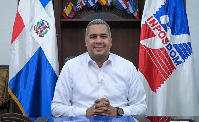 Abogado Oliver Batía Denuncia Incumplimiento de Derechos Laborales en INPOSDOM y Exige Cumplimiento de Sentencias Judiciales