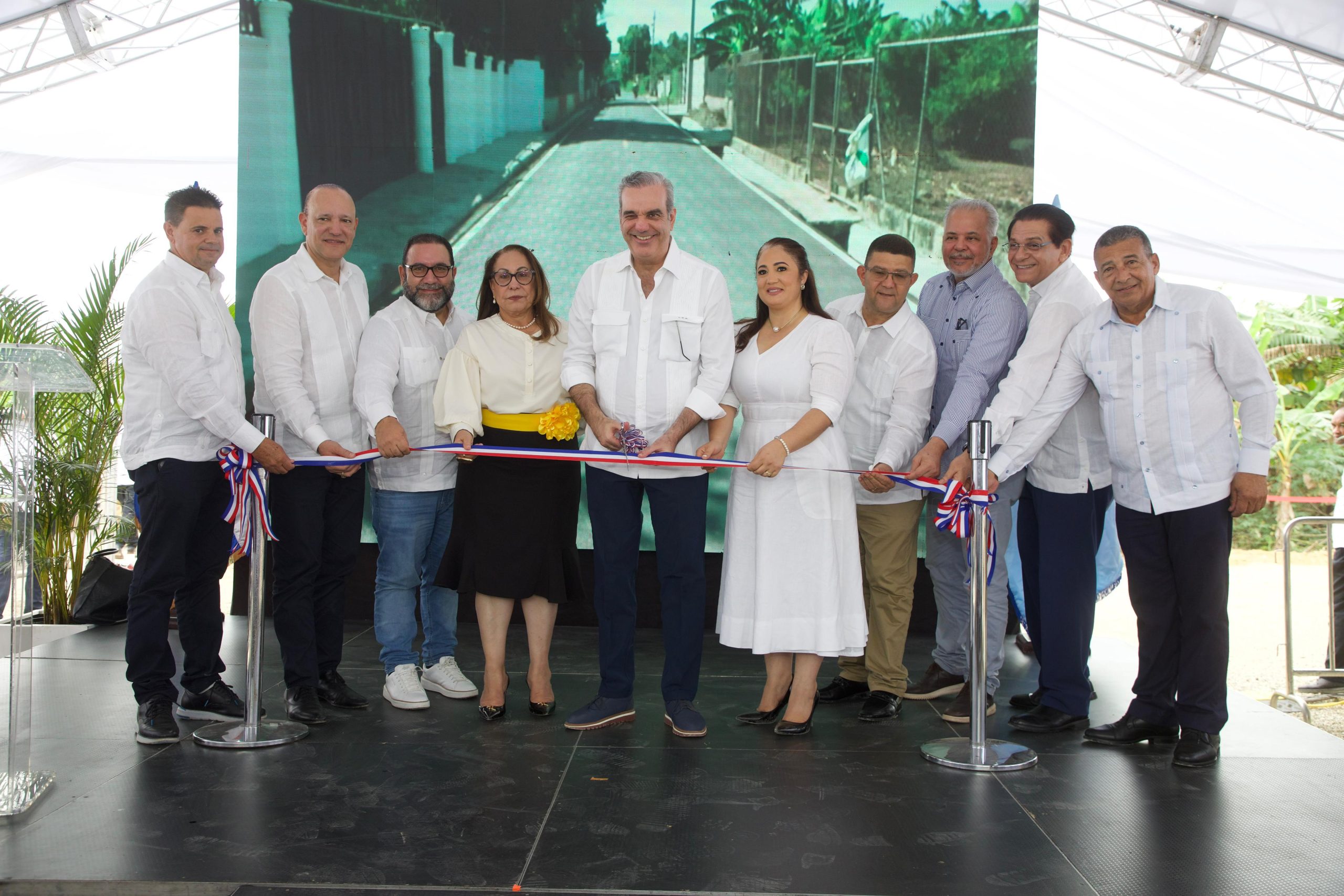 Presidente Luis Abinader inaugura importantes obras en Santiago, fortaleciendo salud, educación e infraestructura