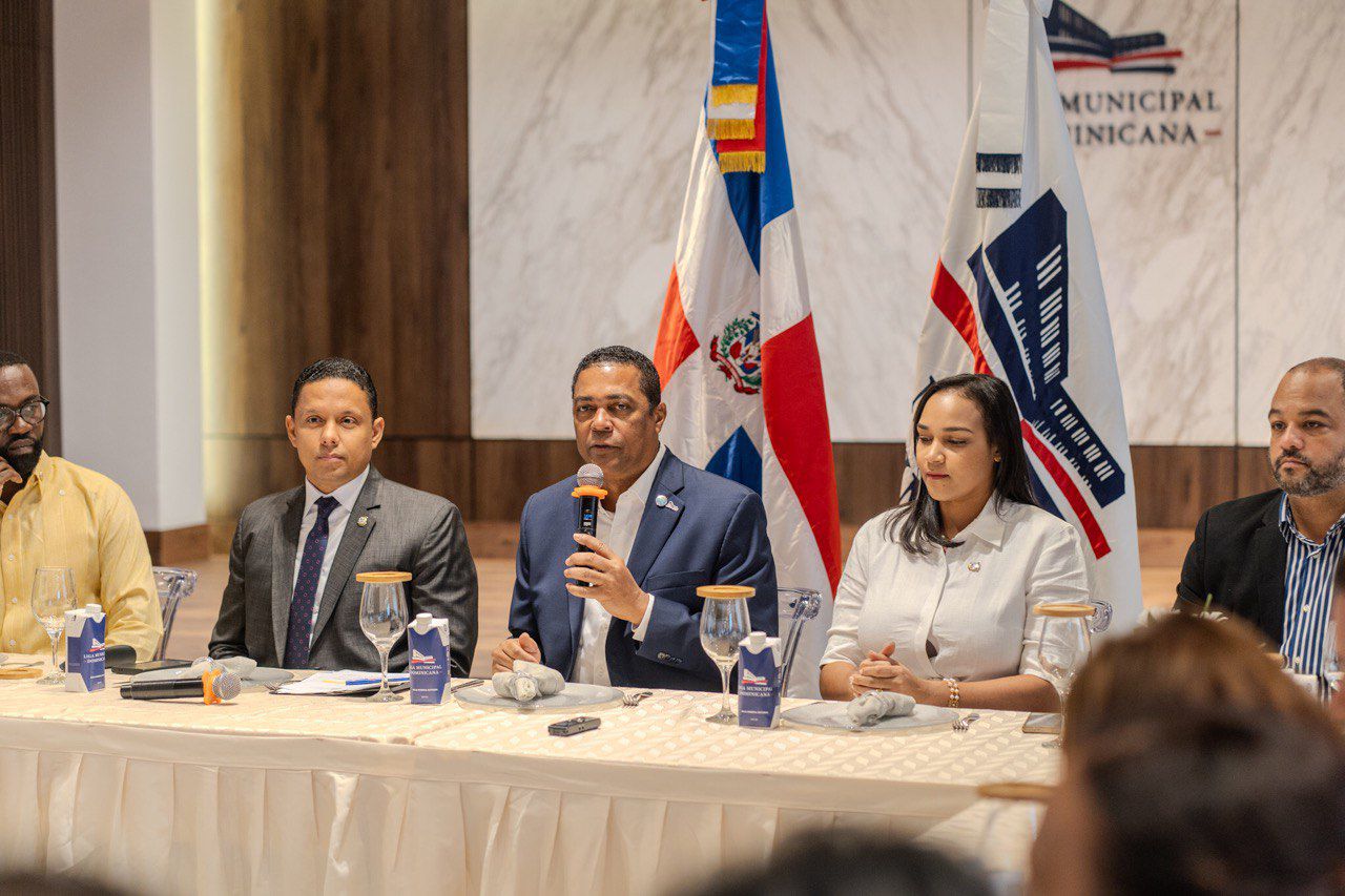Comisión de Asuntos Municipales y LMD debaten reformas clave para fortalecer la gestión municipal
