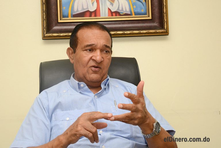 ¿Doble sueldo extra? Senador propone un segundo incentivo para empleados públicos en diciembre