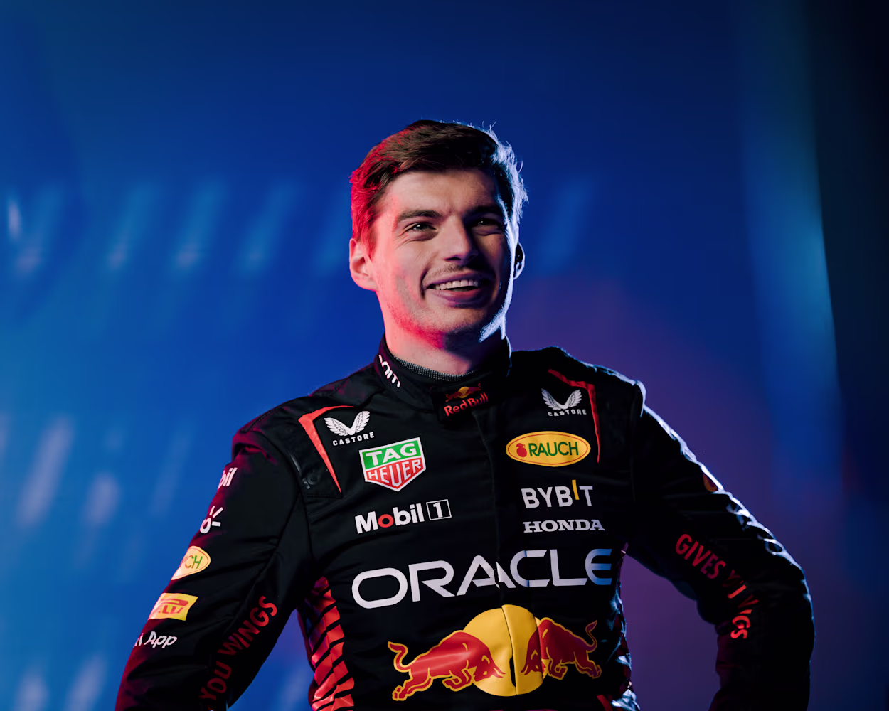 Max Verstappen, campeón del mundo 2024, consigue la pole en el GP de Qatar mientras la FIA investiga su maniobra con Russell