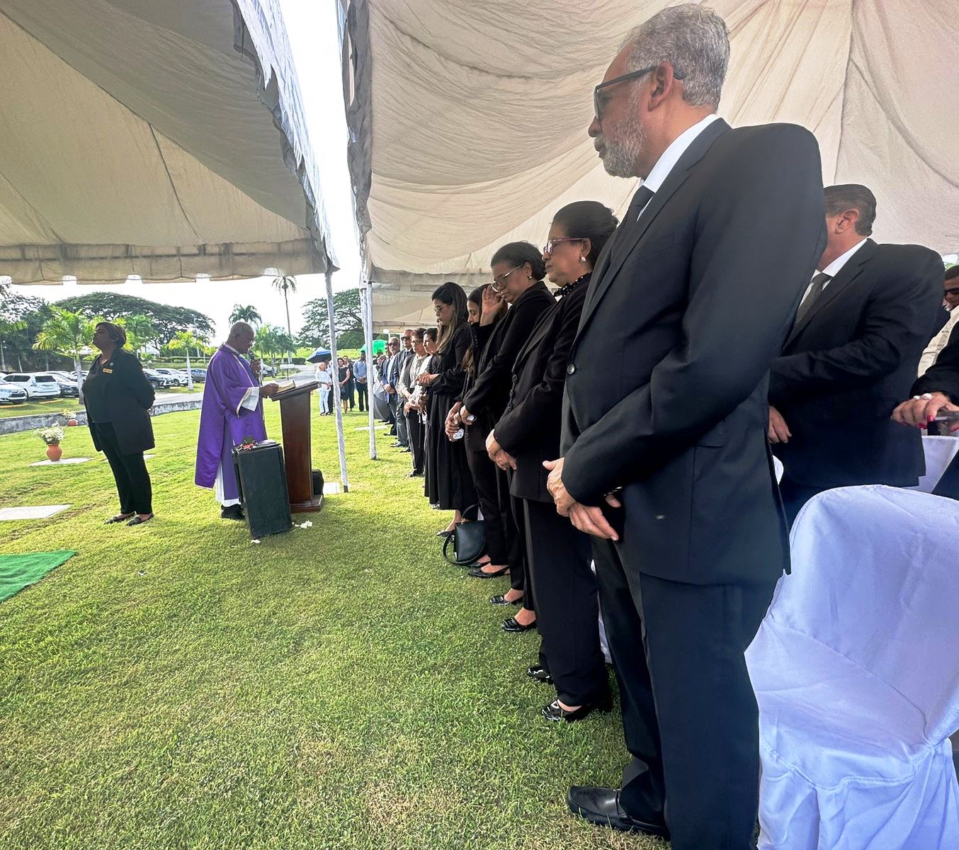 Familiares y Amigos Despiden a Doña Enoe Mercedes Mezquita, Madre de los Dirigentes del PLD Simón y Cristina Lizardo