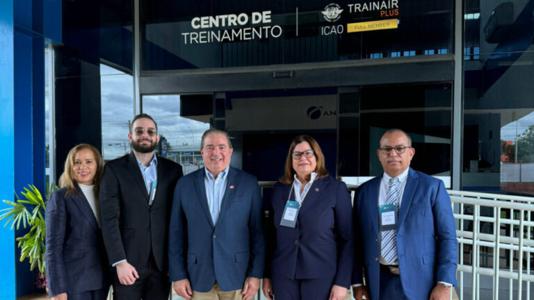 República Dominicana impulsa crecimiento de la aviación civil en foro latinoamericano
