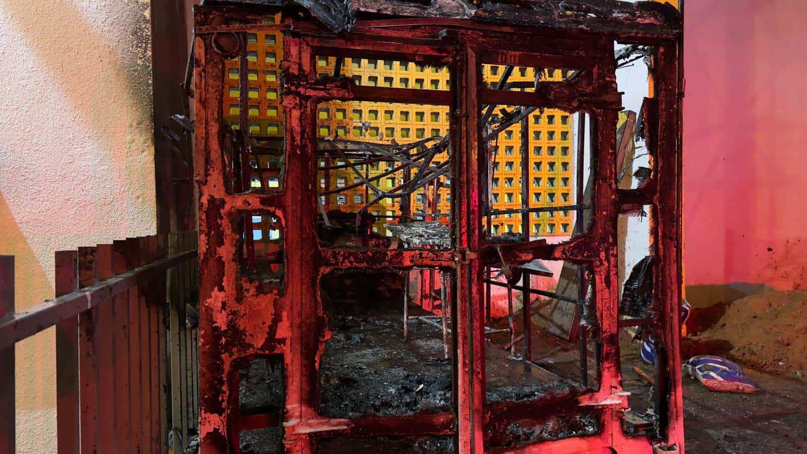 Incendio en Caseta de la Defensa Civil en el Estadio Cibao Genera Alarma