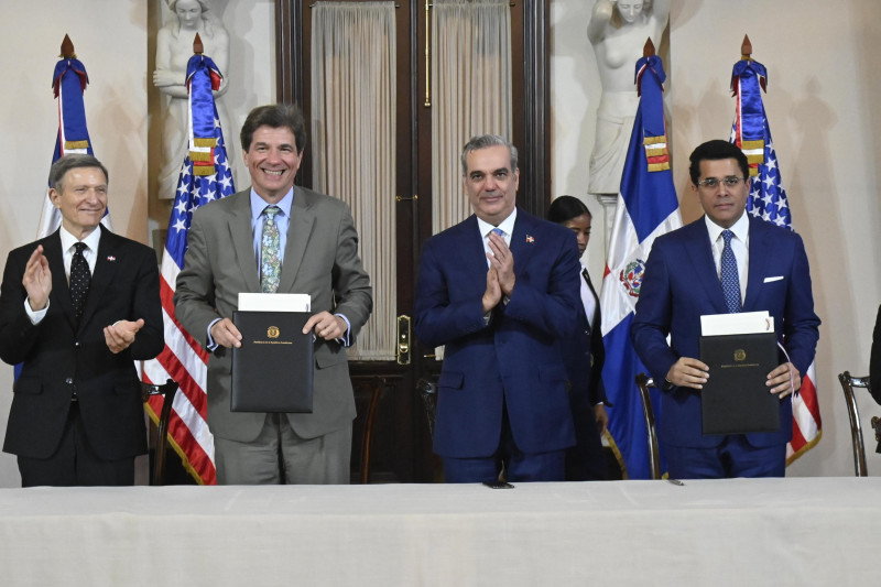 República Dominicana y EE. UU. Oficializan el Acuerdo de Cielos Abiertos