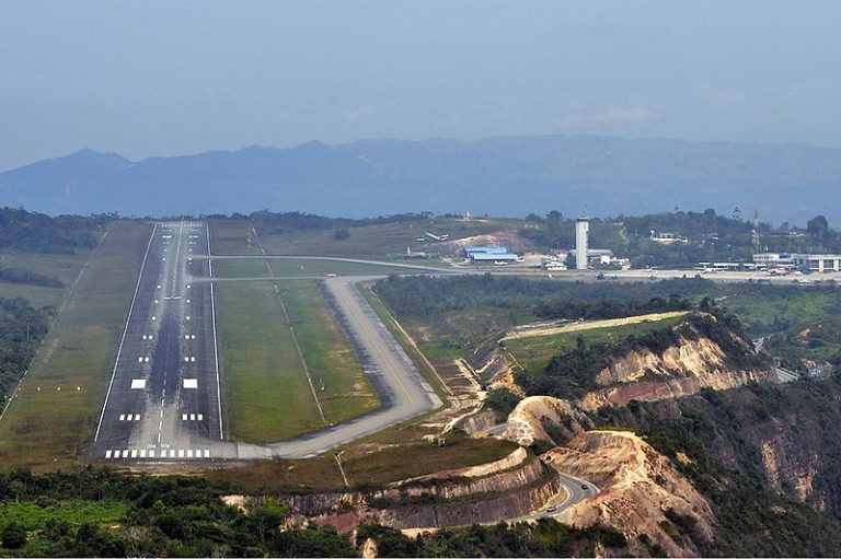 Avión de Jeju Air se estrella durante aterrizaje en Corea del Sur con 181 personas a bordo