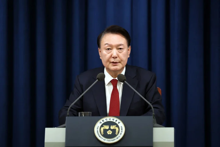 Parlamento surcoreano aprueba impeachment contra el presidente Yoon Suk Yeol tras polémica ley marcial