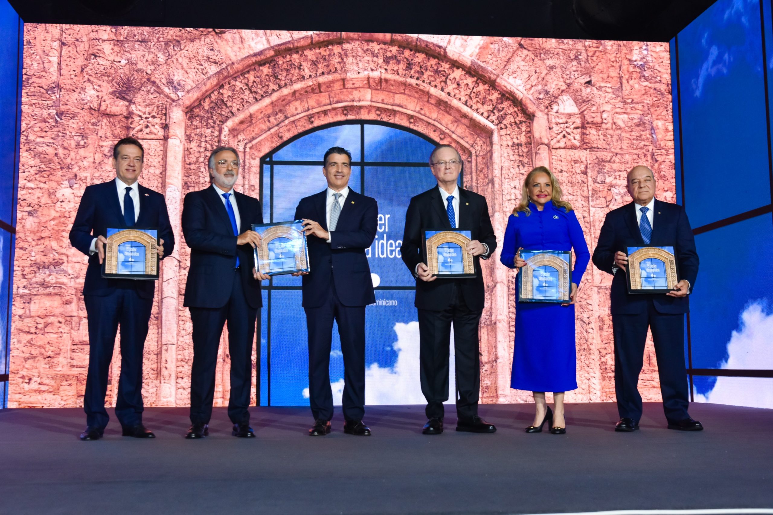 Banco Popular celebra 60 años de historia con el lanzamiento del libro "El poder de una idea"