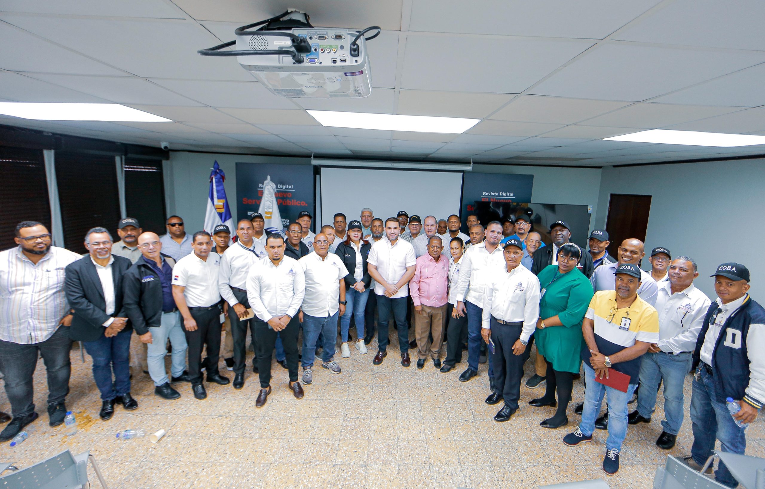 COBA refuerza operativos para garantizar el orden y la seguridad en Navidad