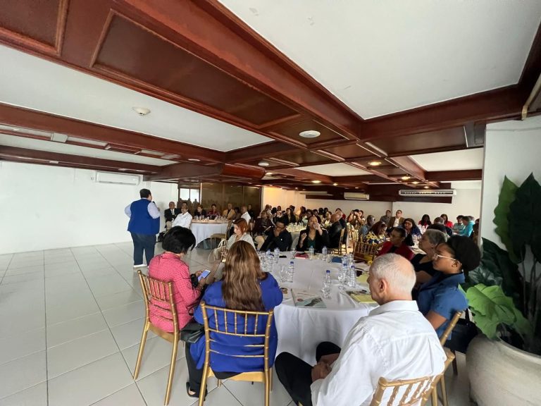 Fundación FEJUS Promueve Liderazgo Transformacional en Seminario-Taller de Gran Impacto