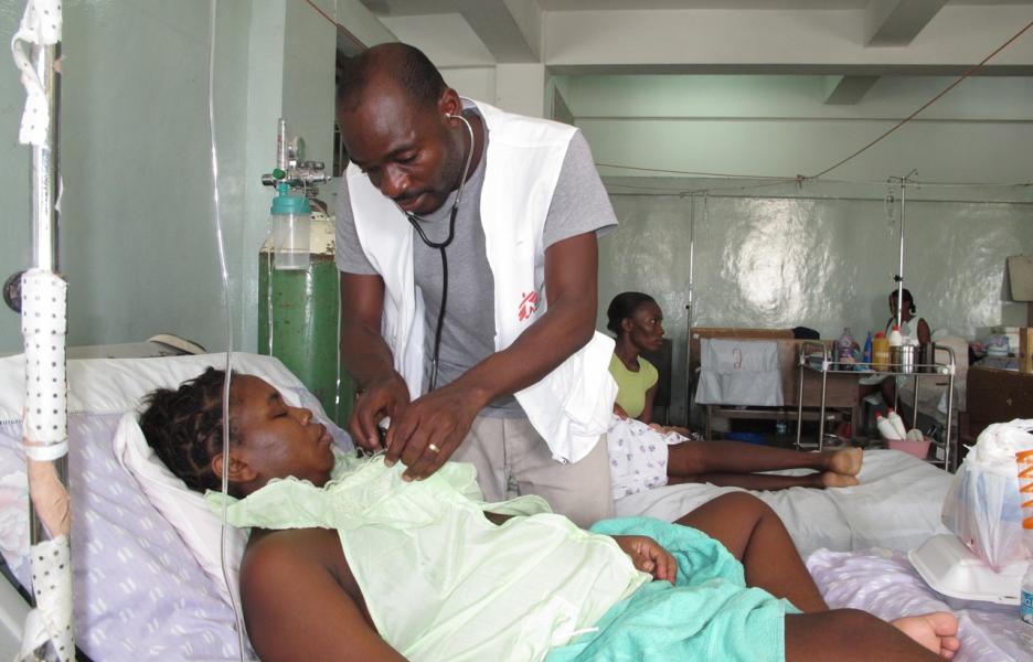 Haití Reactiva la Maternidad Isaïe Jeanty en Medio de la Inseguridad y Reactiva el Debate Fronterizo