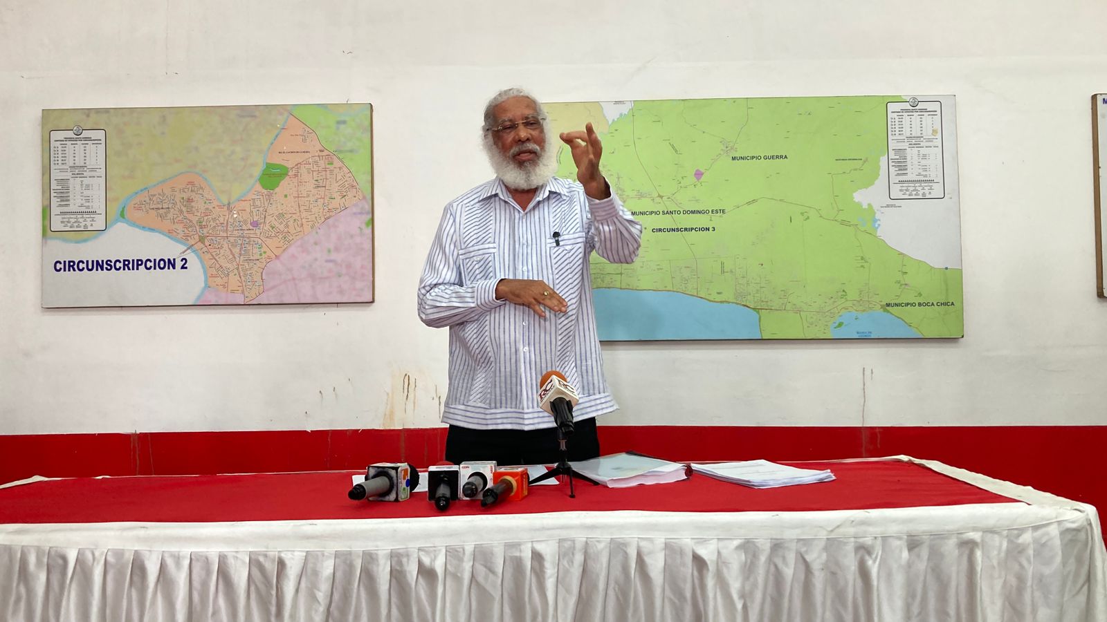 Juan Hubieres denuncia corrupción y mal manejo en los corredores de transporte implementados por el gobierno