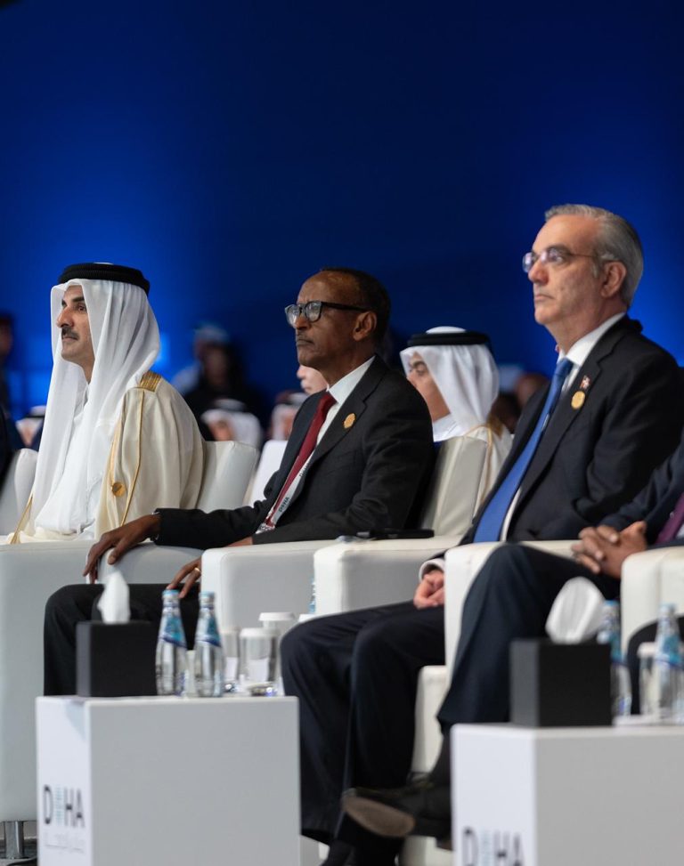 Luis Abinader impulsa relaciones estratégicas en Qatar durante el Foro Mundial de Doha