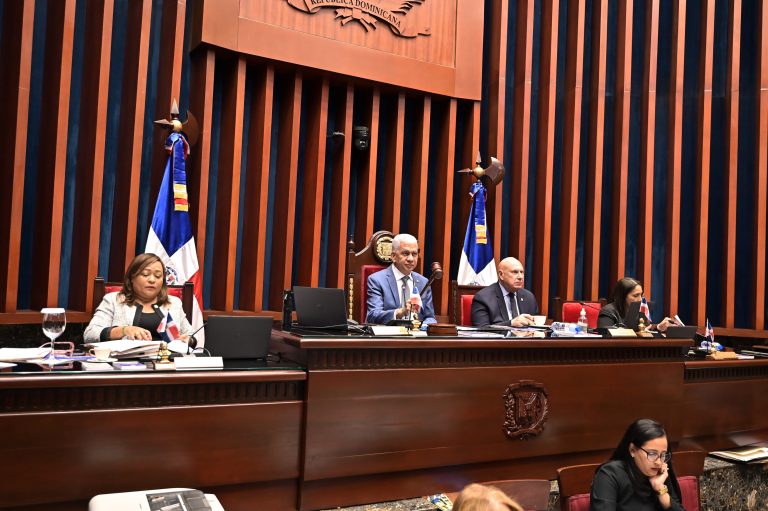 Senado ratifica nombramientos diplomáticos y aprueba proyectos clave para el desarrollo nacional