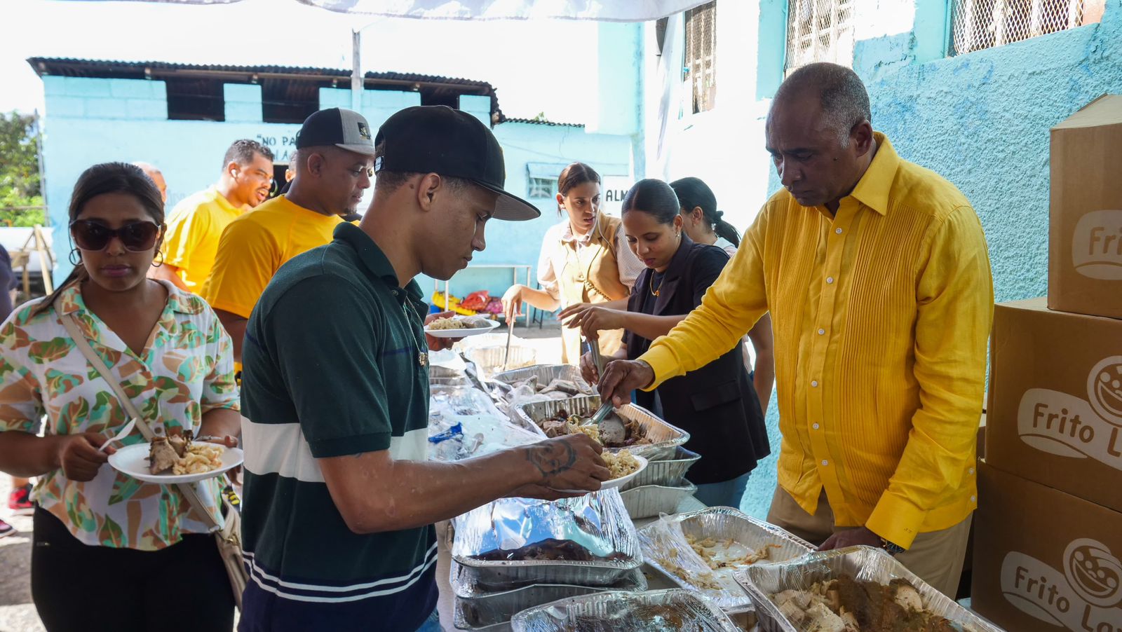 Senador Julito Fulcar Lleva Esperanza y Alegría a Privados de Libertad en Peravia