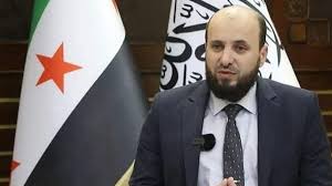 Debate en Siria tras la primera reunión del primer ministro interino Mohamed al Bashir bajo la sombra de banderas polémicas