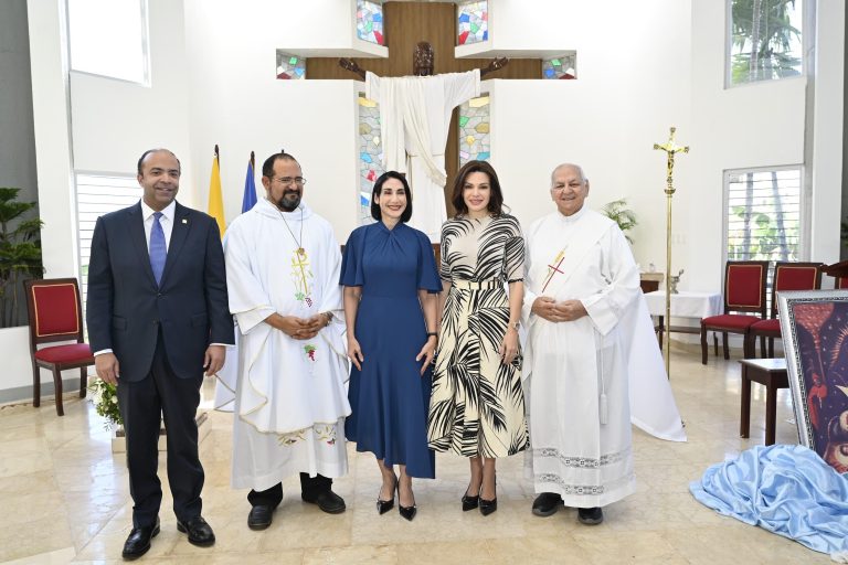 Banreservas entrega remodelada la Parroquia Nuestra Señora del Sagrado Corazón en Los Prados
